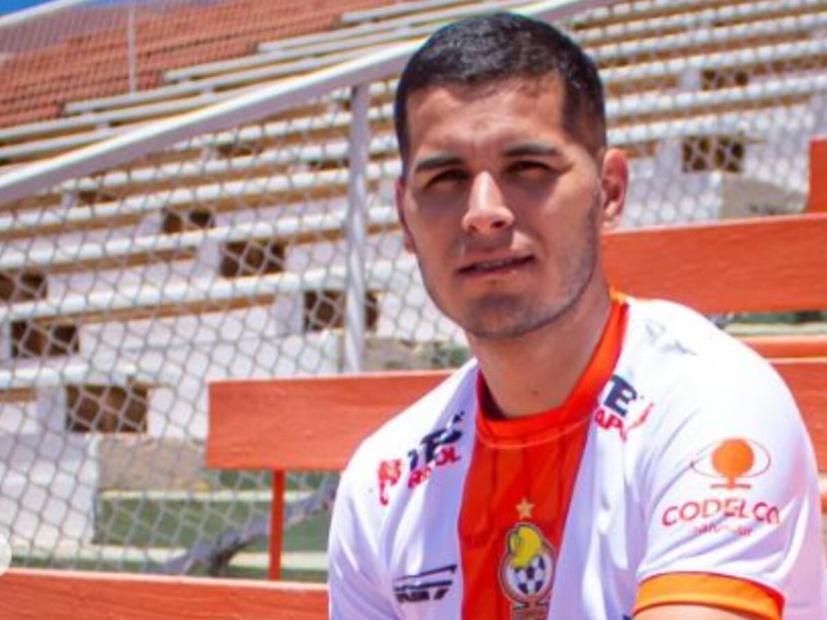 Christian Moreno anticipa un cruce picante con Leandro Fernández en duelo de Cobresal ante la U: “Sé a lo que me voy a enfrentar, es loco, va a todas”