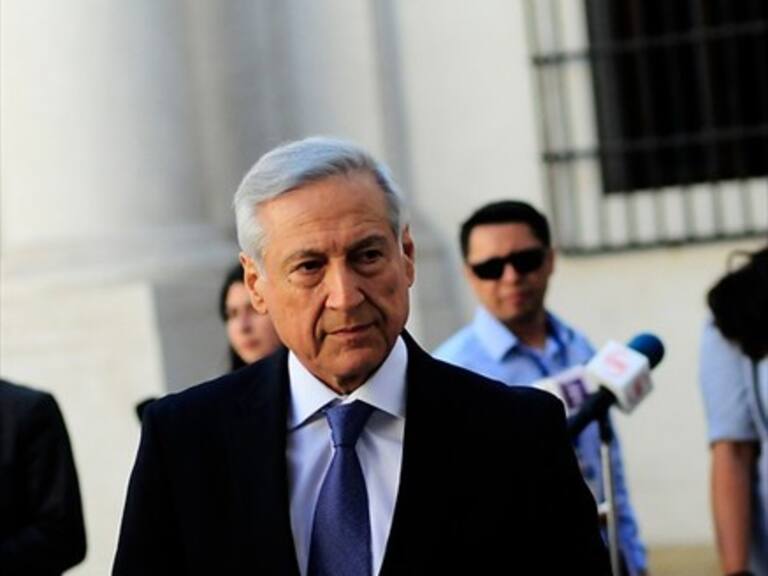 Chile envía dura advertencia a Bolivia y aclara que bandera no estaba en lugar diplomático