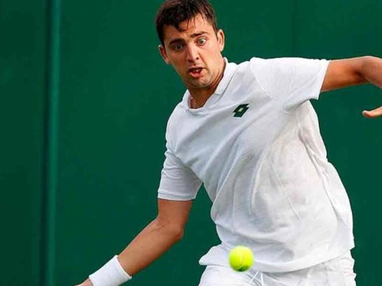 Tomás Barrios analiza su debut triunfal en primera ronda de Wimbledon: "Mi juego se adapta muy bien en pasto"