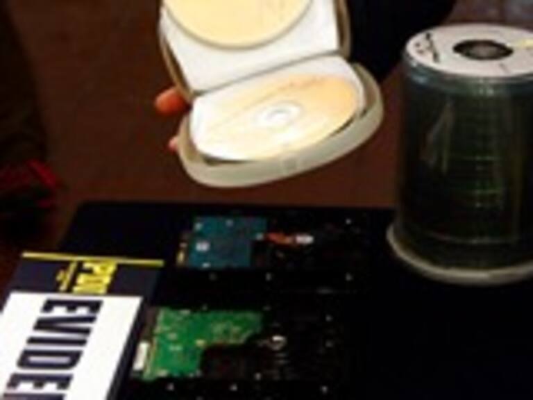 PDI detuvo a ocho chilenos involucrados en red de pornografía infantil internacional