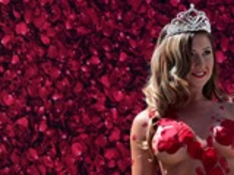 Floreado piscinazo de Luli como reina del Festival de Viña