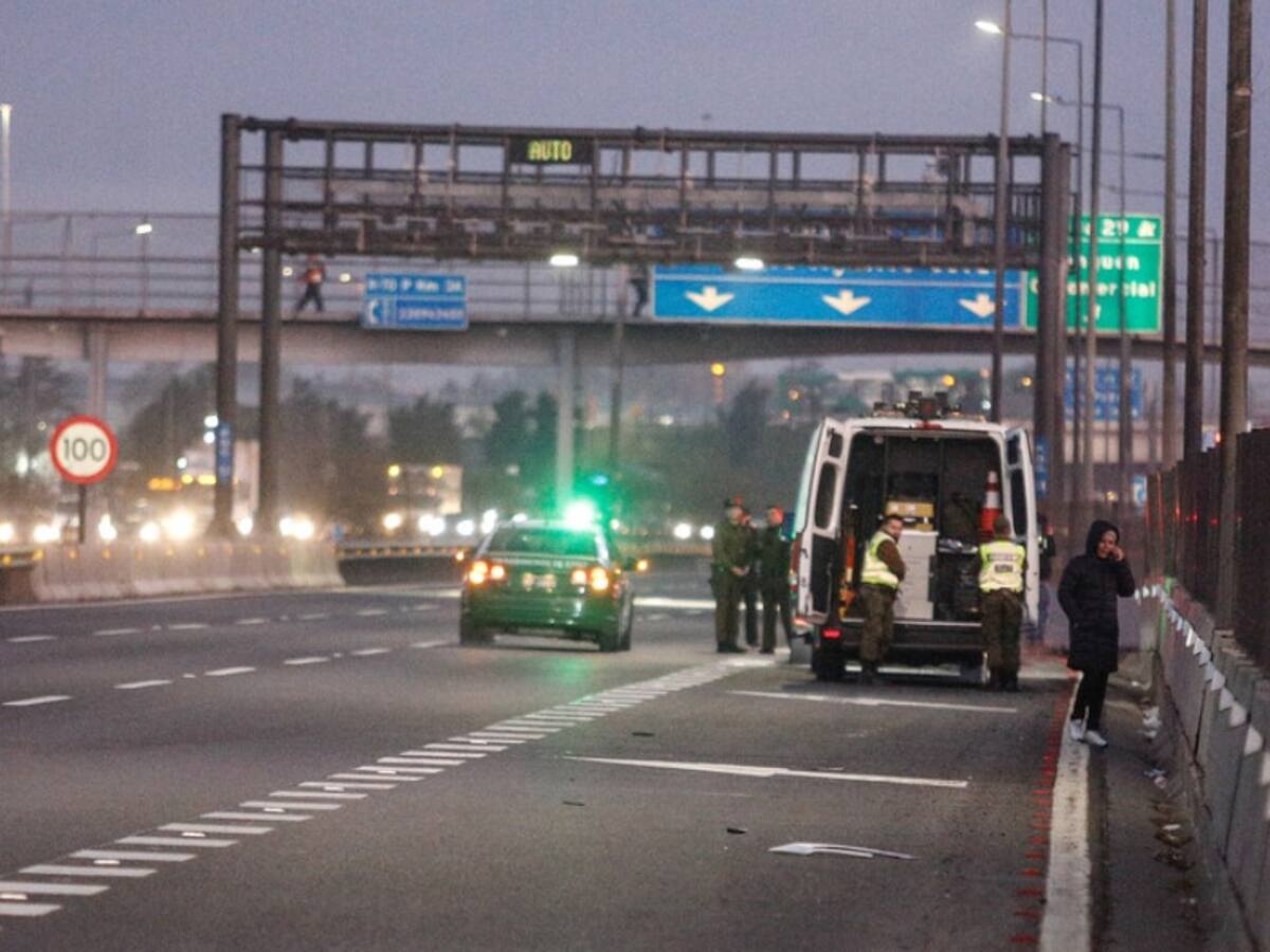 Fatal accidente en Vespucio Sur: taxista atropelló a transeúnte y fue asaltado mientras esperaba a Carabineros
