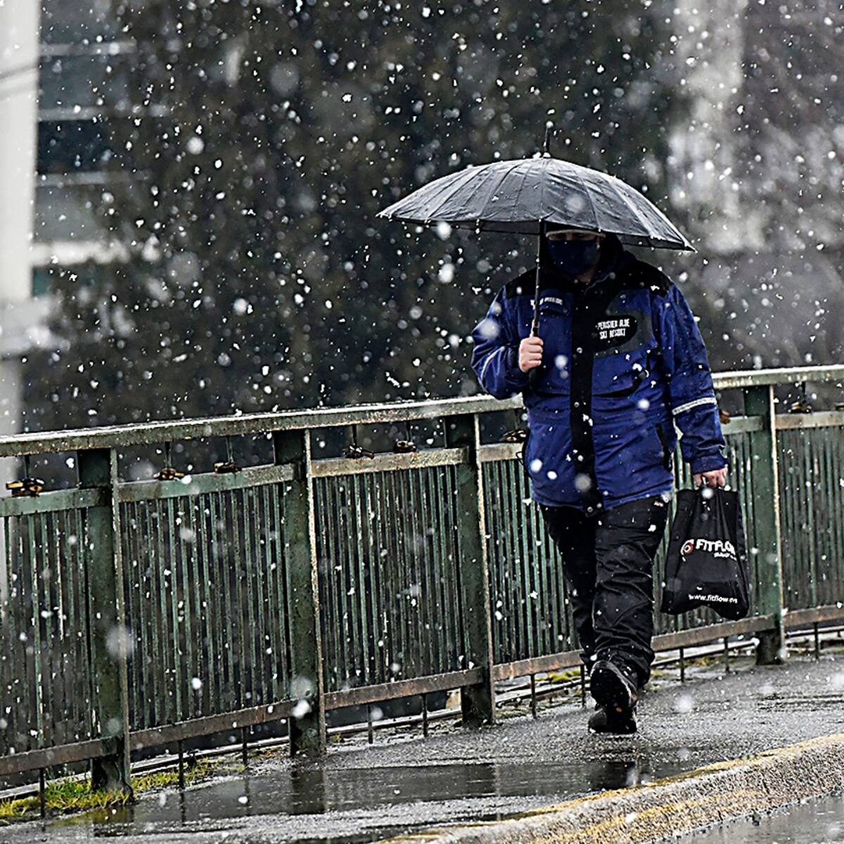 Nuevo sistema frontal llega a Chile con lluvia, nieve y heladas: estas son las zonas afectadas