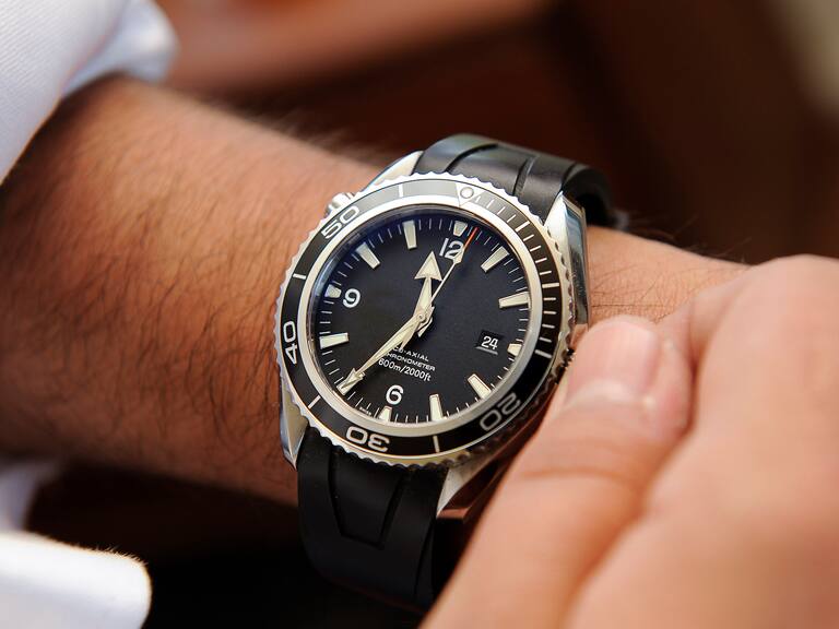 Se acerca el cambio de hora en Chile: ¿En qué fecha es el primer ajuste al reloj de 2025?