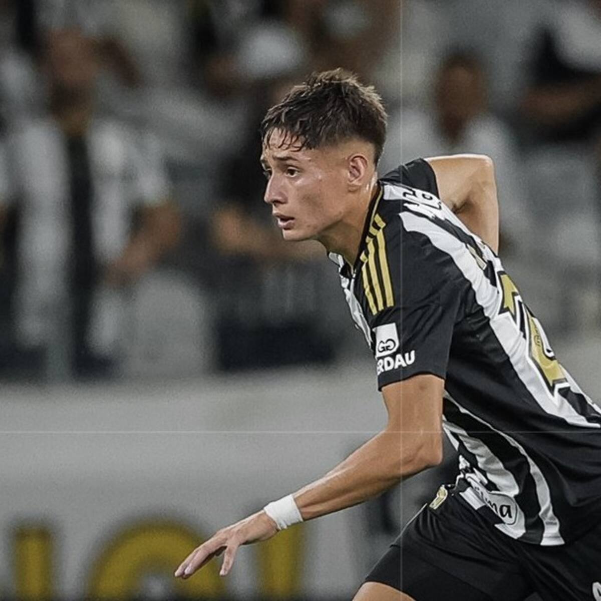 Iván Román debutó en Atlético Mineiro, participó en un gol y esto dijo su DT tras el partido: “Con el tiempo…”