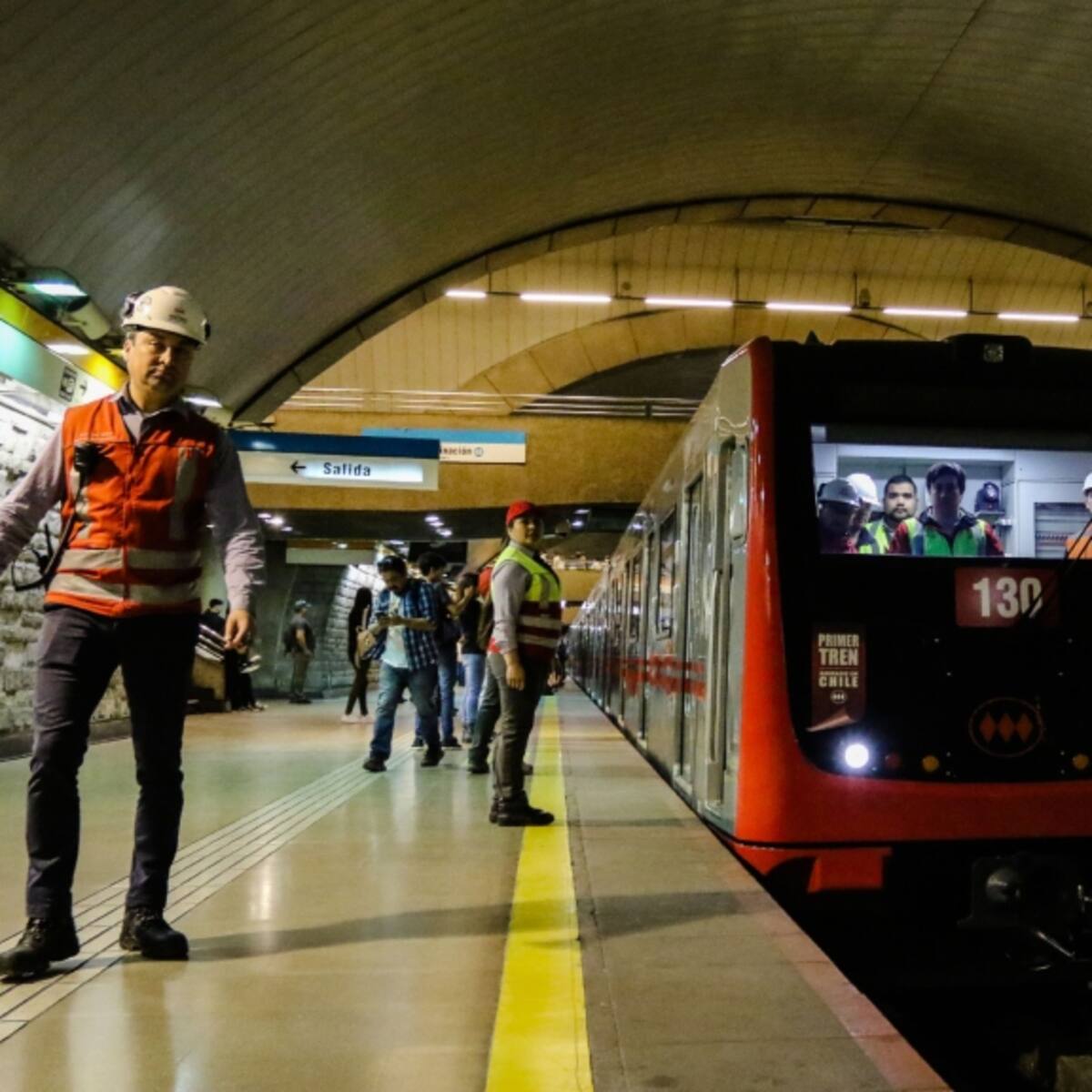 Metro de Santiago normaliza servicio en Línea 2 tras retrasos en frecuencia de trenes