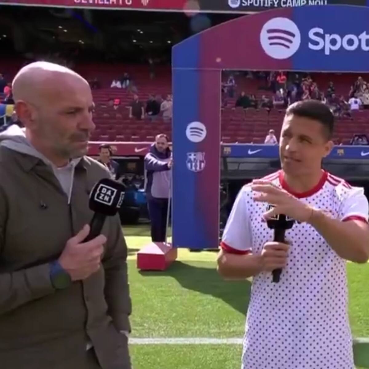 Alexis Sánchez vuelve al Camp Nou y emociona a los hinchas del Barcelona con este mensaje