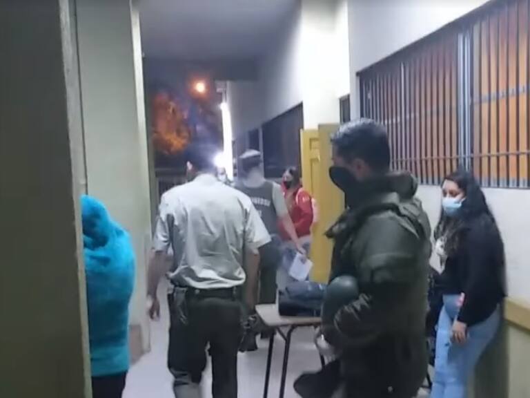 Alcalde (s) de San Ramón cuestionó actuar de Carabineros en liceo donde se entrega ayuda: «Genera un procedimiento como si estuviera llegando a una fiesta»