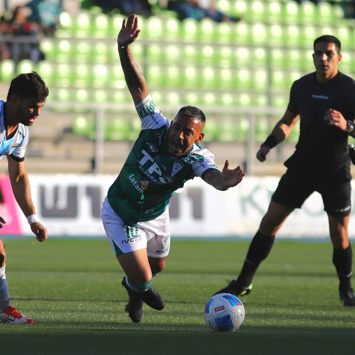 Santiago Wanderers cae dramáticamente con Magallanes y depende de dos resultados para jugar la Liguilla de Ascenso