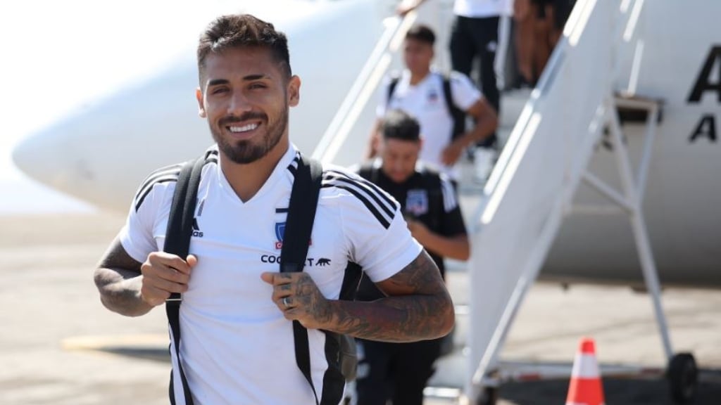 Colo Colo ya está en El Salvador para enfrentar a Cobresal