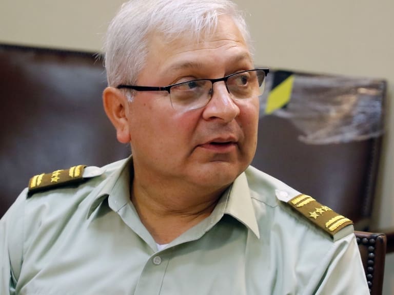 Ministra del Interior cita a general Yáñez tras declaraciones por atropello a carabinero