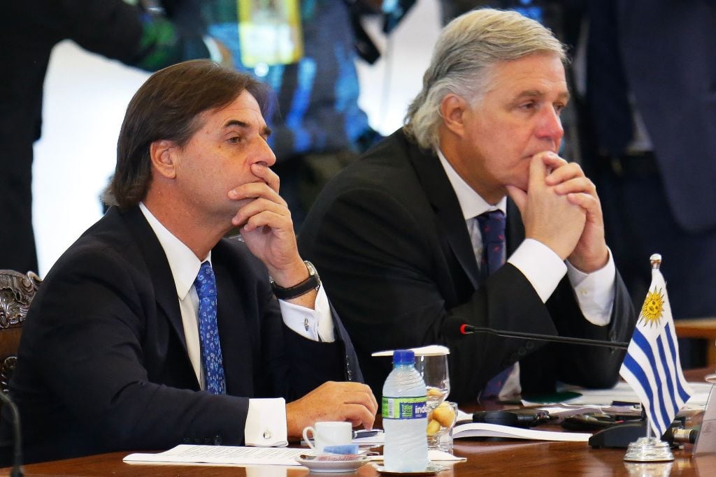El presidente uruguayo Luis Lacalle y el renunciado canciller Francisco Bustillo
