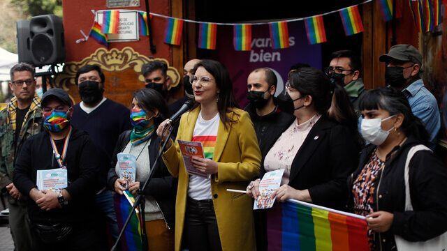 "Entregar espacios seguros es un desafío ante la crisis de seguridad": Irací Hassler comentó la violencia en Santiago