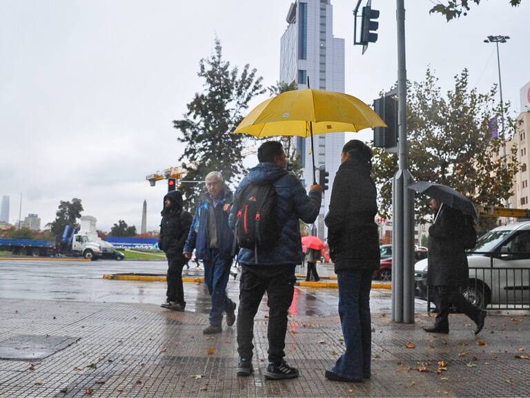 Lluvia en Santiago: qué día y a qué hora volverían las precipitaciones a la capital esta semana