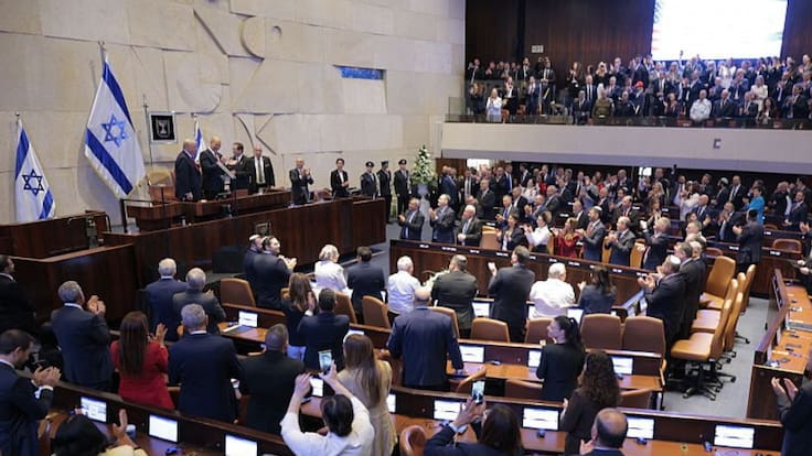 Trump es ovacionado por el Parlamento israelí: Netanyahu lo calificó como “El mejor amigo que Israel ha tenido jamás”