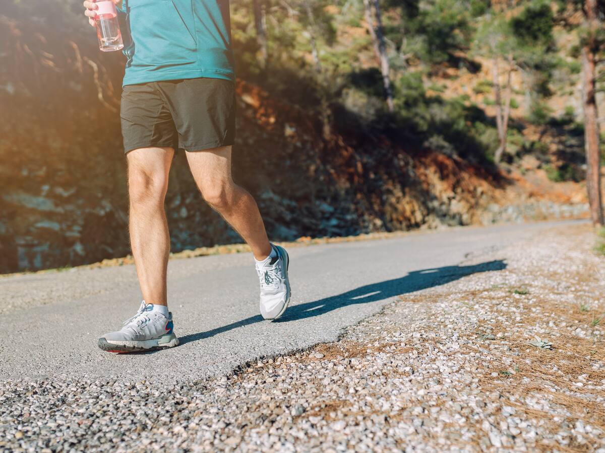 Esto le sucede al cuerpo de una persona que camina 27 kilómetros al día durante una semana