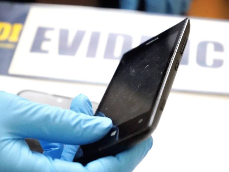 Profesor y exalumno son detenidos por comprar contenido pornográfico a estudiante en colegio de Coquimbo