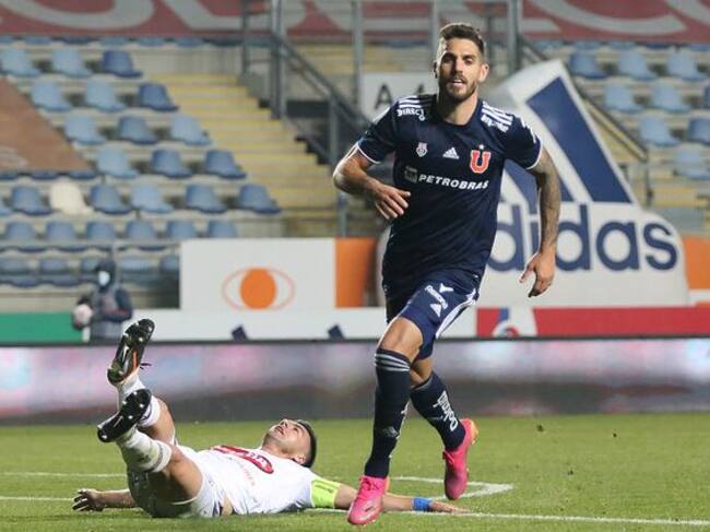 Joaquín Larrivey llegó a los 30 goles con la camiseta de Universidad de Chile