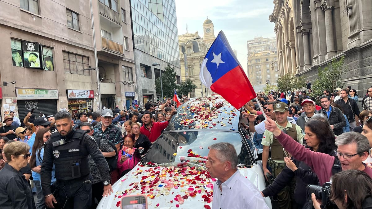 Estas son las emotivas postales que dejó la despedida de Tommy Rey en la Catedral de Santiago