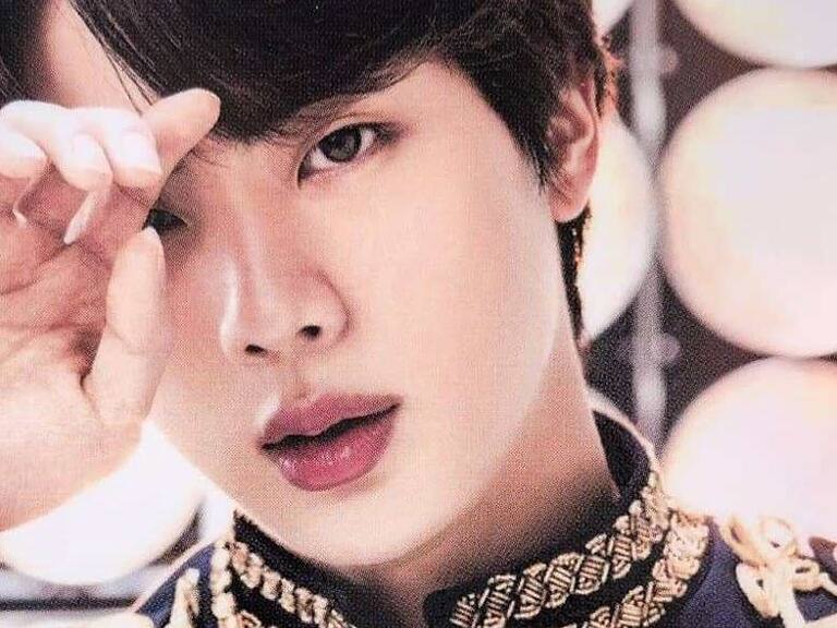 Jin de BTS podría posponer su servicio militar tras revisión de la ley de Corea del Sur