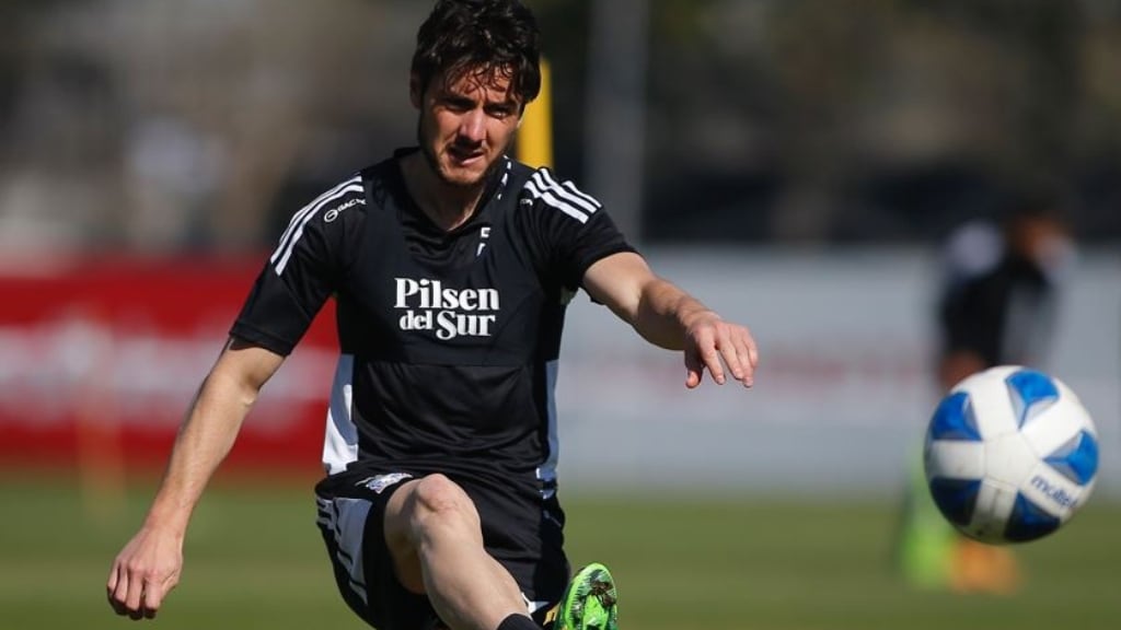 El análisis del DT de Barnechea a Marco Rojas tras el amistoso ante Colo Colo: "Es un Solari por dentro, más desordenado tácticamente"