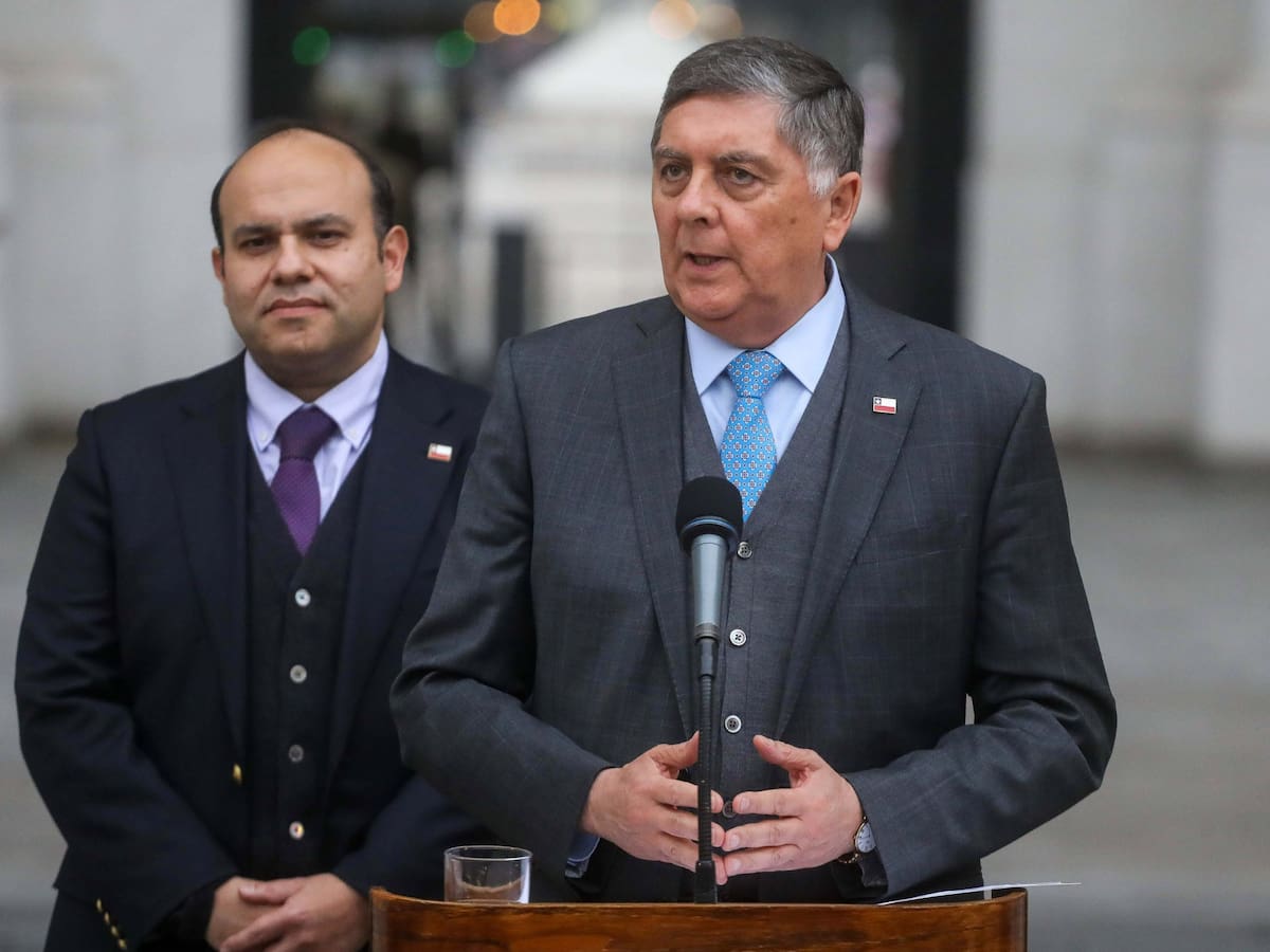 “No tiene mucha lógica”: Alvarado descarta retirar la reforma de seguridad y emplaza a la oposición a debatir