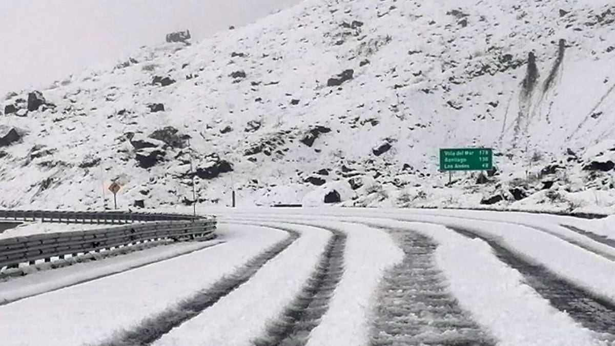 Autoridades anuncian cierre del paso Los Libertadores por intensas nevadas en la alta cordillera