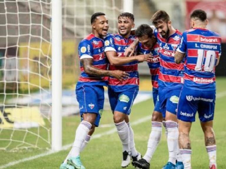 Fortaleza venció con lo justo a Alianza Lima en Brasil y se metió en la discusión en el grupo de Colo Colo