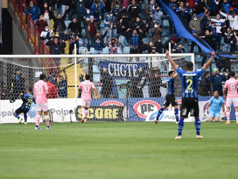 Huachipato tumbó a Católica en el CAP y acrecentó el mal momento cruzado en el Campeonato Nacional