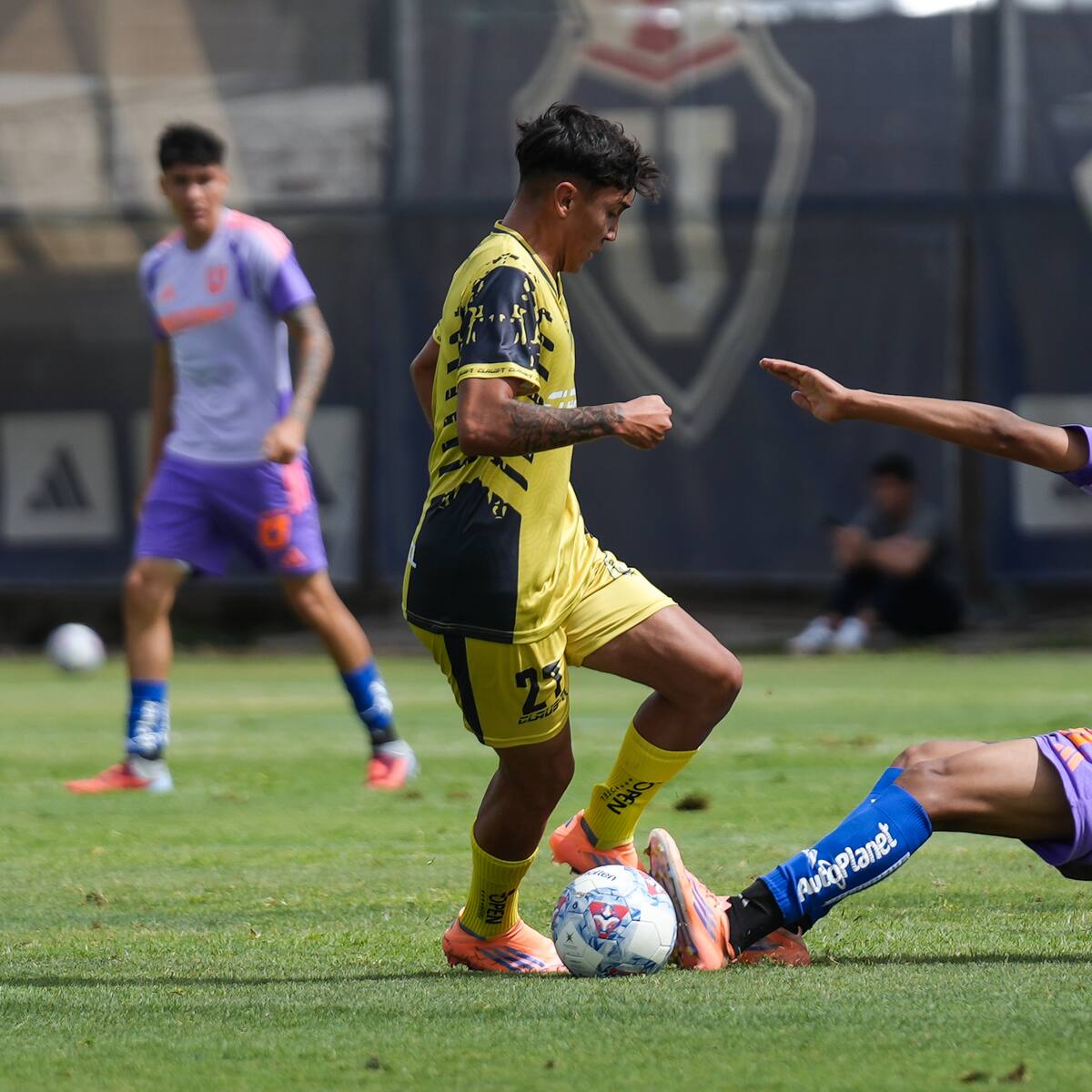 La U jugó un amistoso tras el empate ante Palestino y este fue el resultado: nuevo golpe para Meneghini