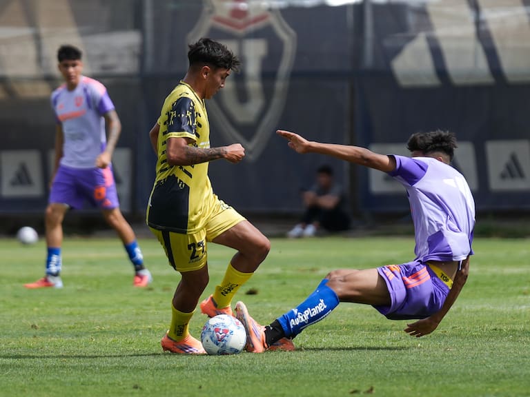 La U jugó un amistoso tras el empate ante Palestino y este fue el resultado: nuevo golpe para Meneghini