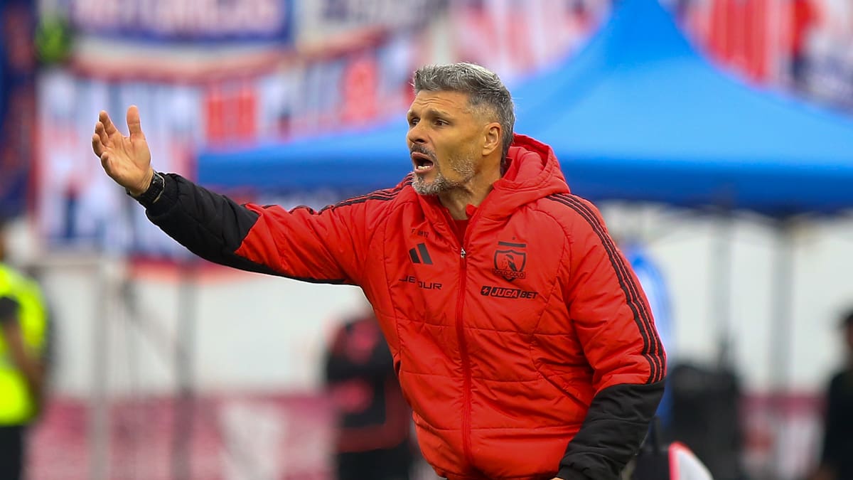 Colo Colo toma una decisión clave sobre el futuro de Fernando Ortiz tras el Superclásico