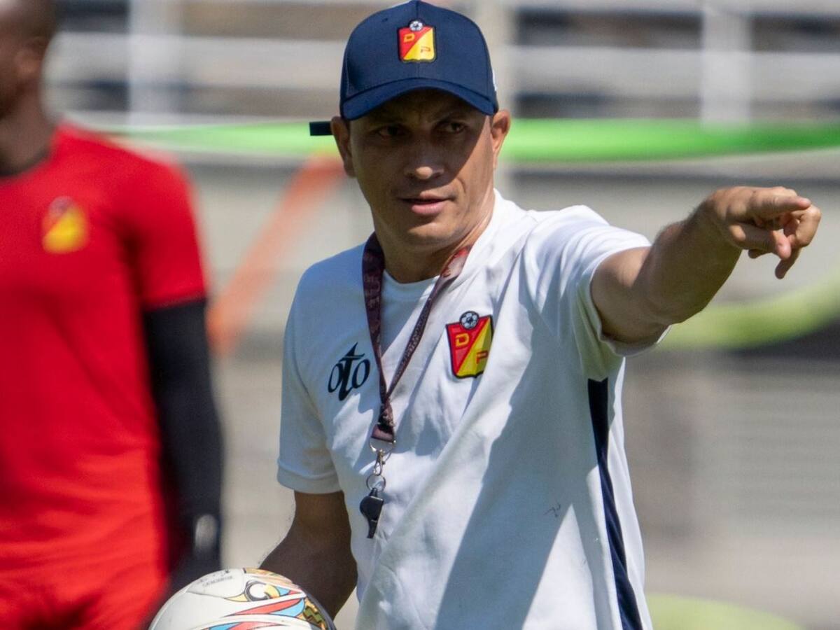 DT de Deportivo Pereira advierte a Colo Colo de cara a la Libertadores: «No pasan por un momento extraordinario»