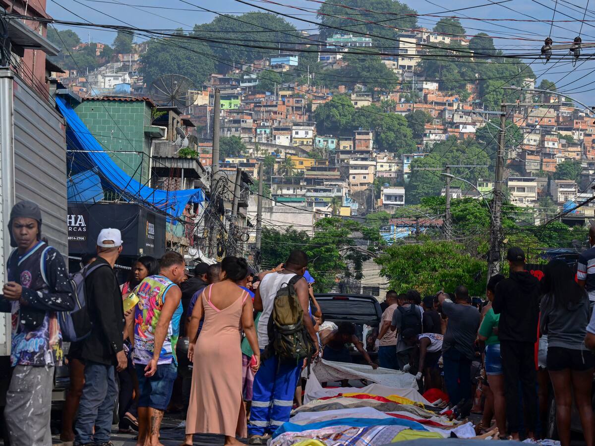 Aumentan a 132 los muertos de megaoperativo policial en Río de Janeiro contra la organización “Comando Vermelho”
