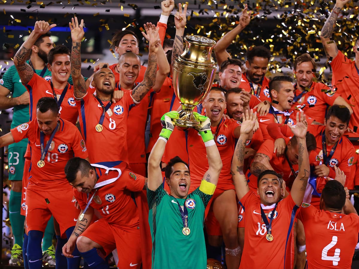 ¿Está Chile entre las 10 mejores selecciones del mundo en la historia del fútbol? El debate que enciende las redes sociales