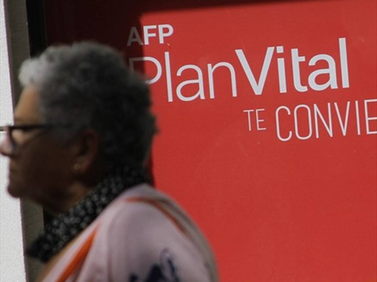 Exsuperintendente de las AFP: «La ley permite que cobren comisiones»