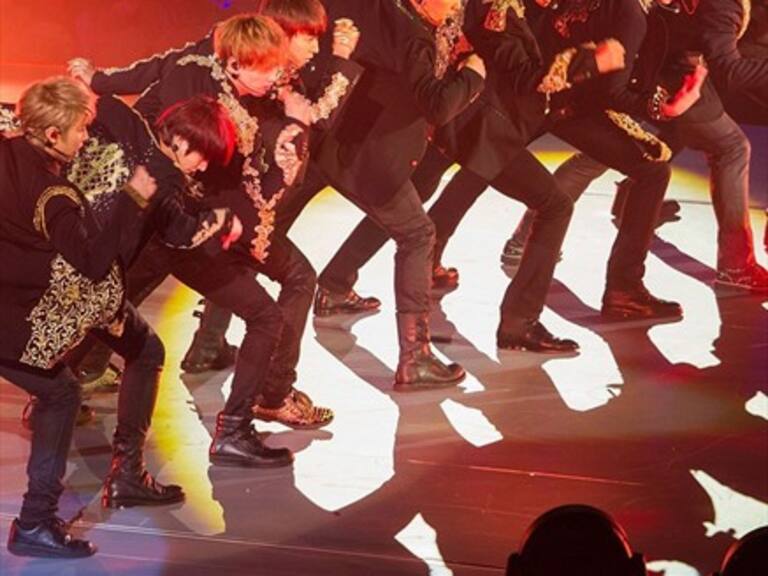 Super Junior lanza cover de Luis Miguel y una bailable canción con Reik