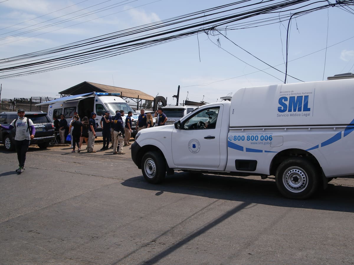 Directora del SML confirma estabilización en cifra de fallecidos en incendios de Valparaíso: hay 83 identificados y se han entregado 58 cuerpos
