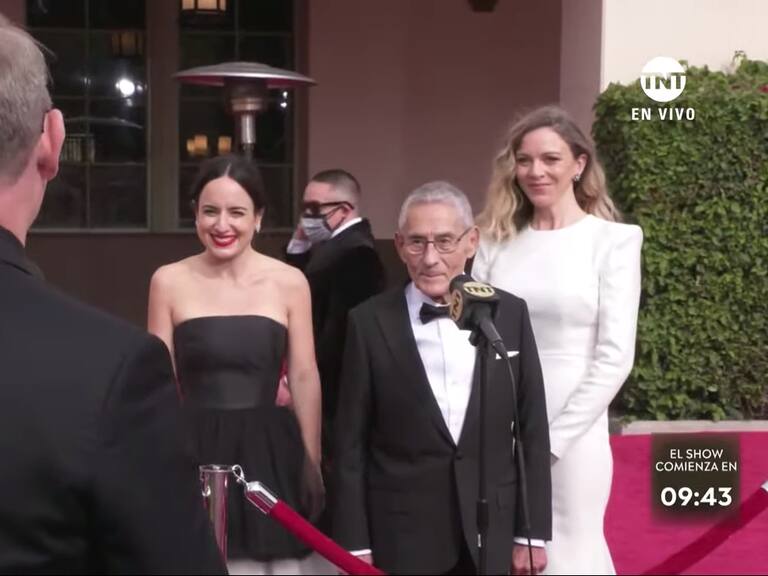 De punta en blanco: así fue el paso de «El Agente Topo» por la alfombra roja de los Premios Oscar