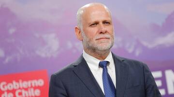 Ministro Elizalde descarta un “efecto llamado” por proyecto de regularización de migrantes: “Este efecto se produjo en el Gobierno anterior”