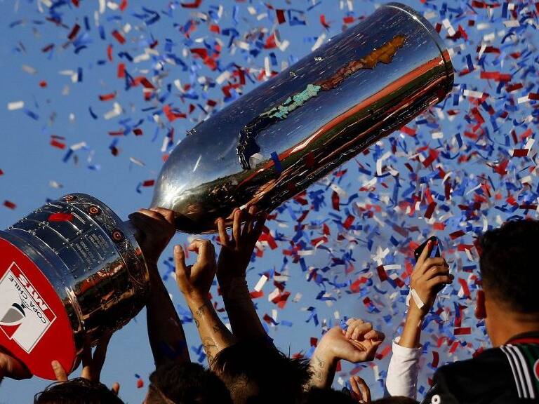17 DE NOVIEMBRE DE 2018/SANTIAGOJugadores de Palestino festejan el campeonato, durante el partido valido por la final vuelta de la Copa Chile MTS 2018, entre Palestino y Audax Italiano, disputado en el Estadio Municipal de La Cisterna.
FOTO: LEONARDO RUBILAR CHANDIA/AGENCIAUNO
