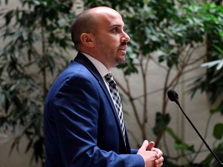 Diputado Longton previo a la interpelación de Carolina Tohá: «Hay improvisaciones del Gobierno en abordar la delincuencia»