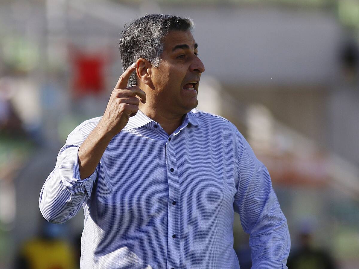 Desde Ecuador aseguran que Santiago Escobar habría renunciado a la U para dirigir a la Liga de Quito