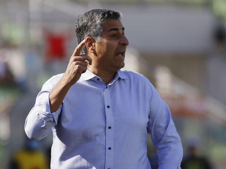 Desde Ecuador aseguran que Santiago Escobar habría renunciado a la U para dirigir a la Liga de Quito