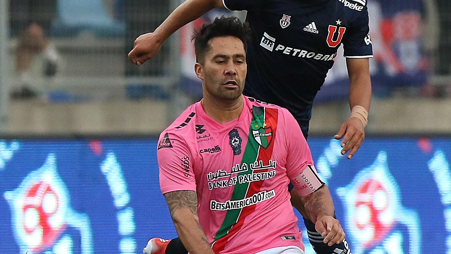 21 DE OCTUBRE DE 2021/RANCAGUALuis Jimenez (i), durante el partido válido por la fecha 27 del Campeonato Nacional AFP PlanVital 2021, entre Universidad de Chile y Palestino, disputado en el Estadio El Teniente de Rancagua.
FOTO: LEONARDO RUBILAR CHANDIA/AGENCIAUNO