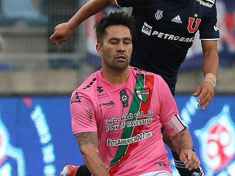 21 DE OCTUBRE DE 2021/RANCAGUALuis Jimenez (i), durante el partido válido por la fecha 27 del Campeonato Nacional AFP PlanVital 2021, entre Universidad de Chile y Palestino, disputado en el Estadio El Teniente de Rancagua.
FOTO: LEONARDO RUBILAR CHANDIA/AGENCIAUNO