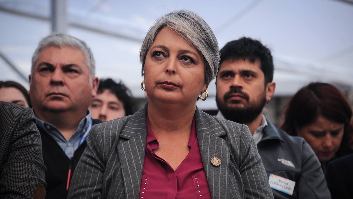 “No está en discusión”: Jeannette Jara descarta renunciar al PC para enfrentar el voto anticomunista