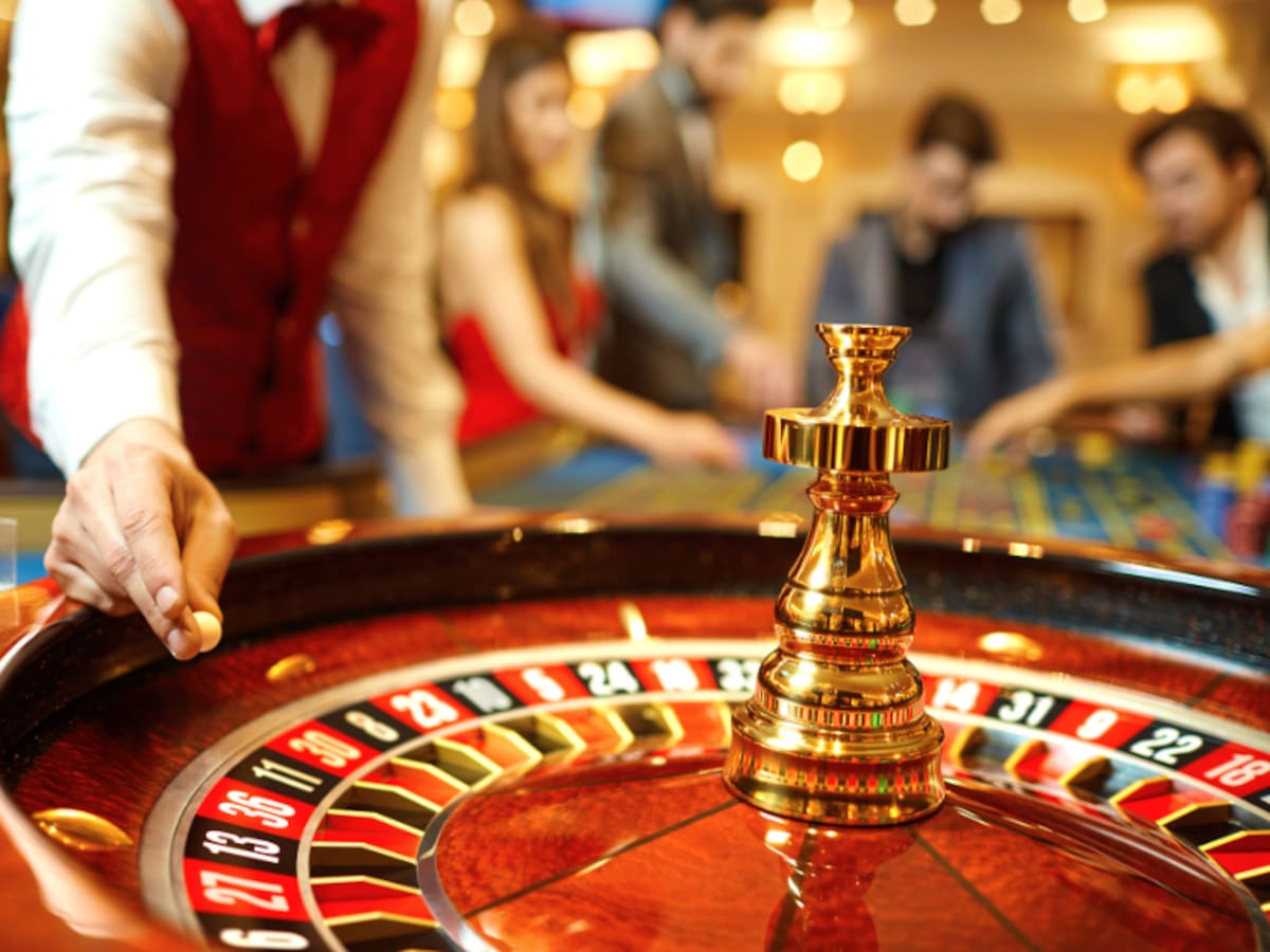 Para evitar su quiebra: cadena de casinos chilena busca vender su sede más valiosa