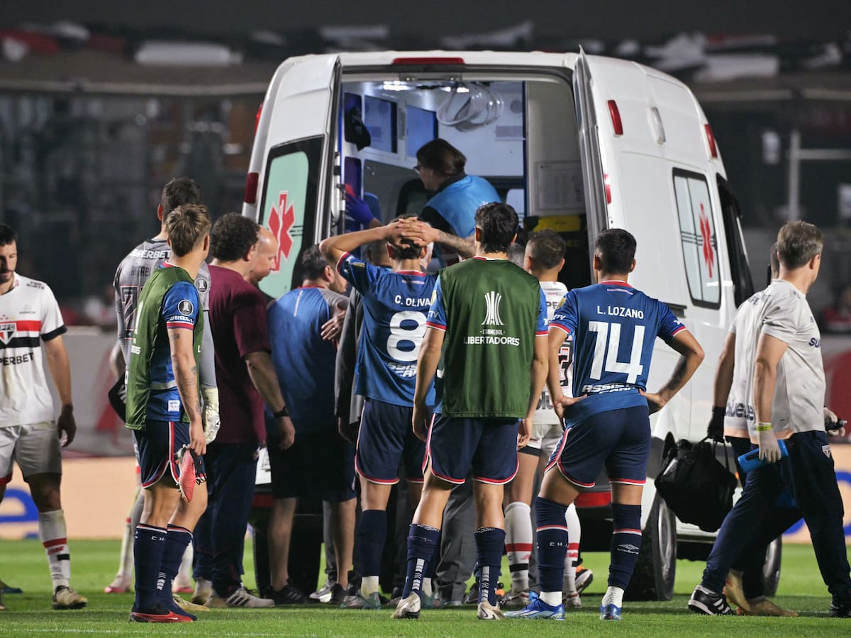 Jugador de Nacional sufrió una arritmia cardíaca jugando Copa Libertadores: qué se sabe de su salud y cómo reaccionaron en su club