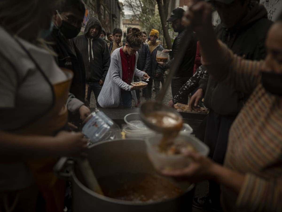 Argentina cerca de un 52% de pobreza y se eleva 6,9% durante primeros meses del gobierno de Milei